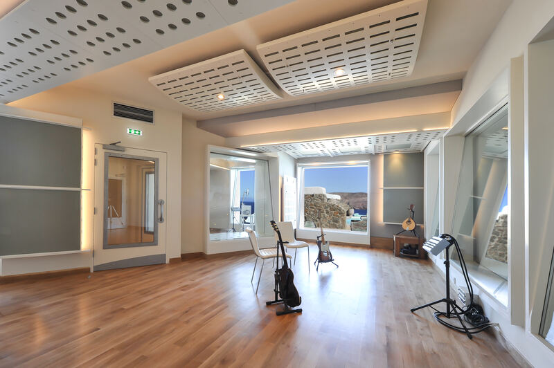 Live room