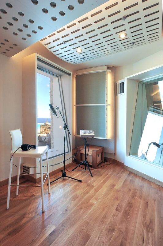 Vocal booth